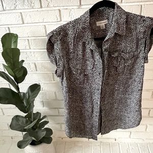 Calvin Klein Size XS Short Sleeve Button Down